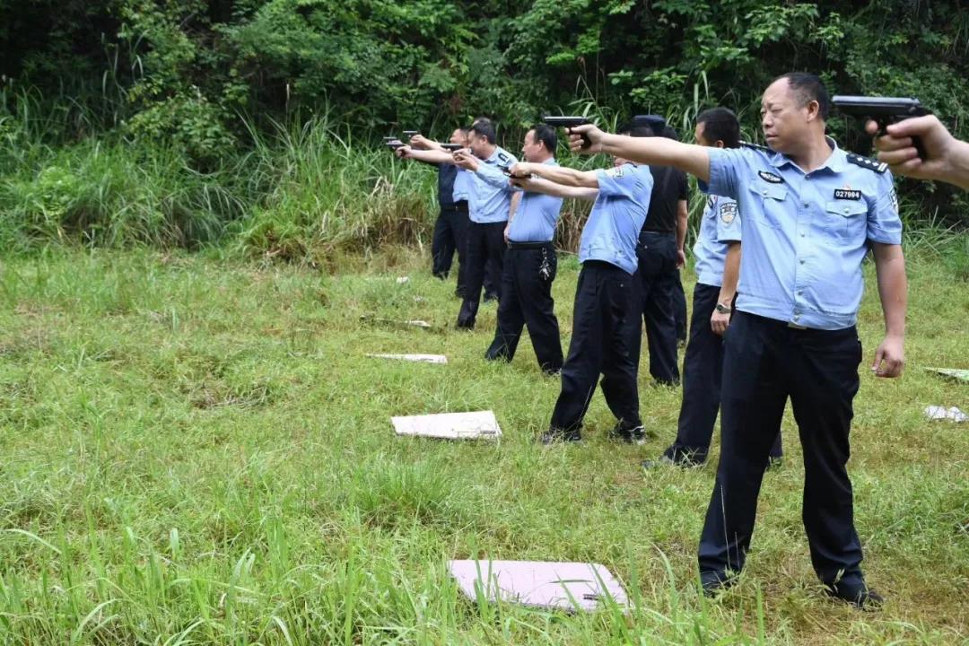 真枪实弹祁东公安开展大练兵实弹射击训练