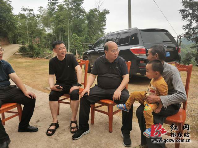 首页 信息公开 农业农村 精准扶贫脱贫    晚上,张永法主持召开座谈会